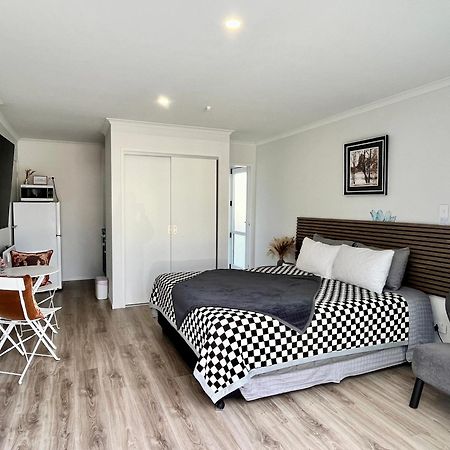 Lakeside Cozy Studio Таупо Екстер'єр фото
