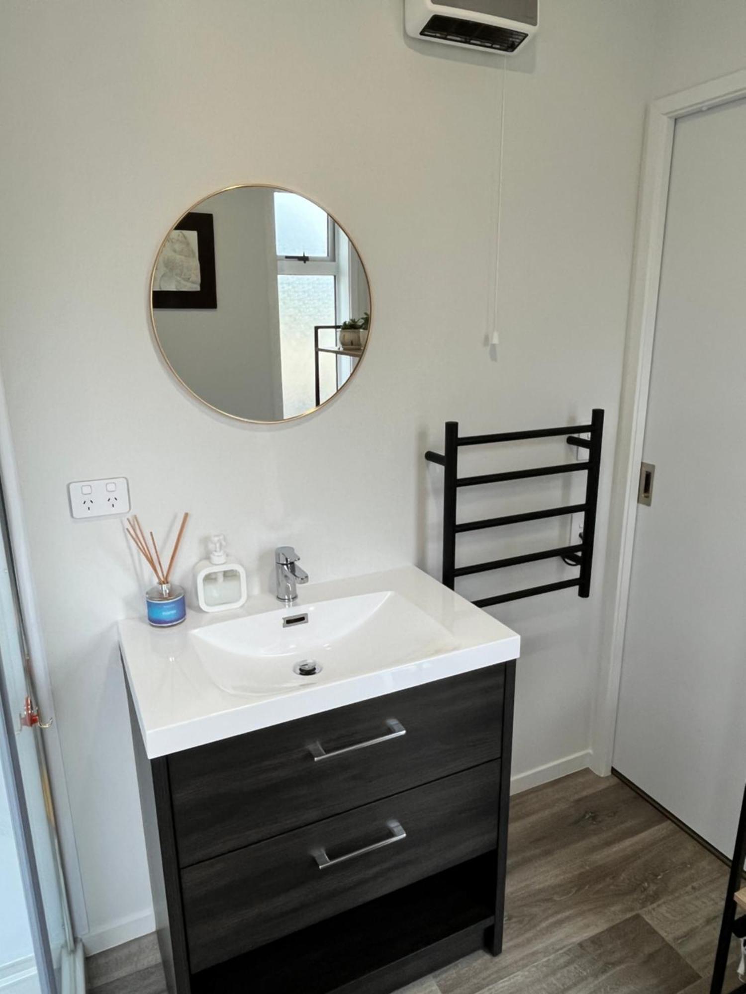 Lakeside Cozy Studio Таупо Екстер'єр фото